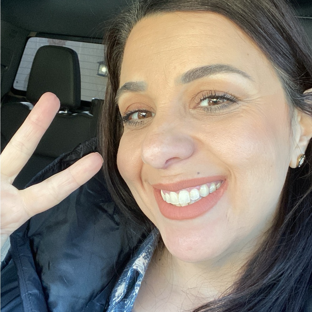 Meet your Posher, Nina